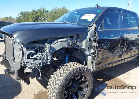 2018 Ram 2500 Laramie 4X4 6'4 Box z USA, uszkodzony, nr VIN 3C6UR5FL6JG334172